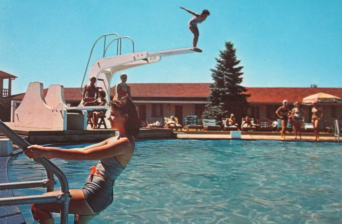 Fidelmans Resort - Old Post Card (newer photo)
